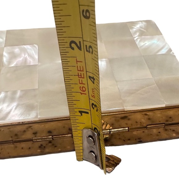 Vintage Mother of Pearl Mosaic Clutch 
Bag Gold Tone Compact Mirror Purse
1950's - Picture 7 of 10